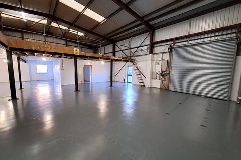 Industrial unit to rent, Unit 9 Alexandra Trading Estate, Birmingham, B21 0PD