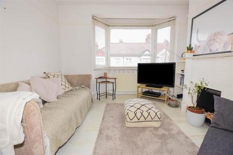 32 Dinton Road, London, SW19 2AP