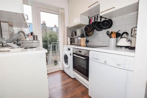 32 Dinton Road, London, SW19 2AP