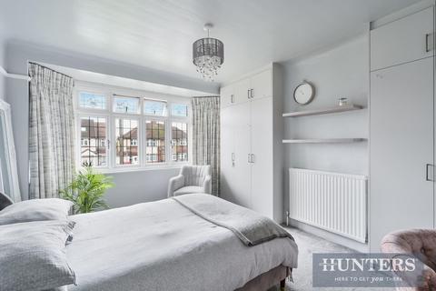 33 Burns Way, Hounslow, TW5 9BL