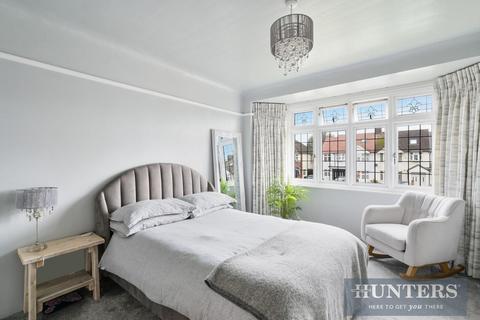 33 Burns Way, Hounslow, TW5 9BL