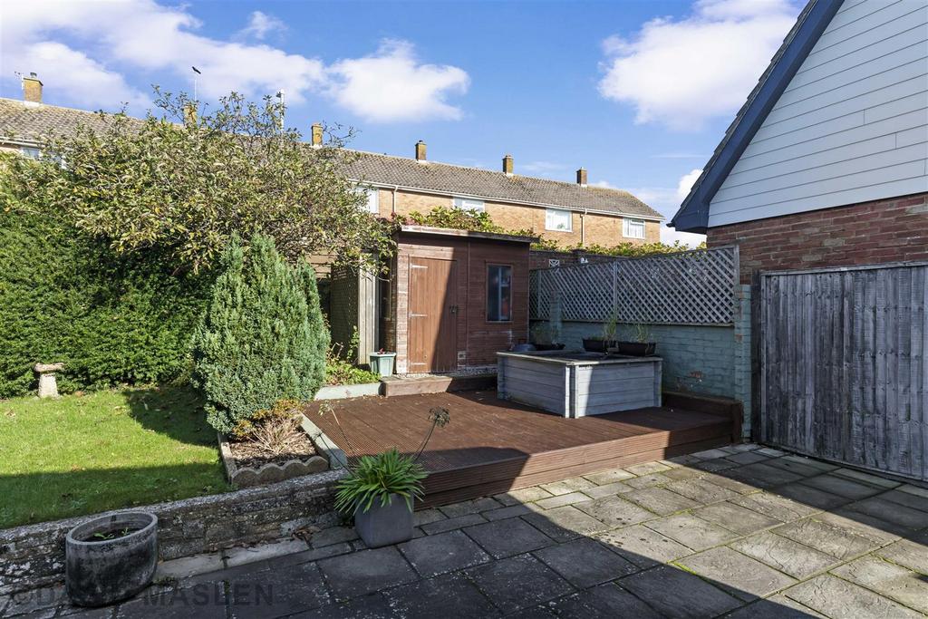 Rear garden (4).jpg