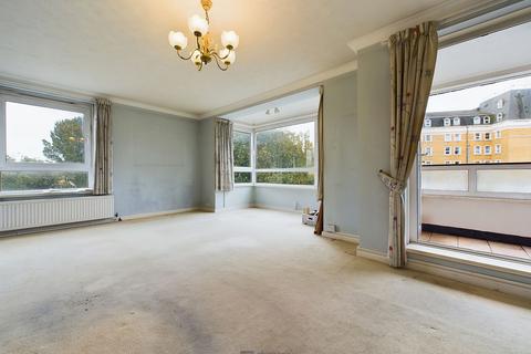 2 bedroom flat for sale, Blount Road, Lingfield Court Blount Road, PO1