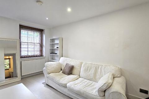 1 bedroom ground floor flat to rent, Hackney Road, London, Haggerston