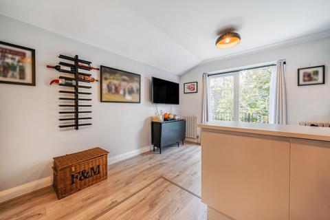 Flat 2, 42 Townmead Road, London, SW6 2RR
