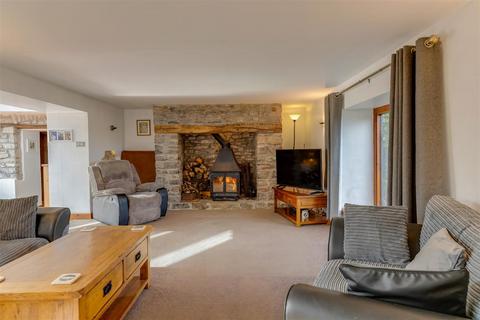 6 bedroom barn conversion for sale, The Germonds, Watery Lane, Welsh St Donats, CF71 7SS