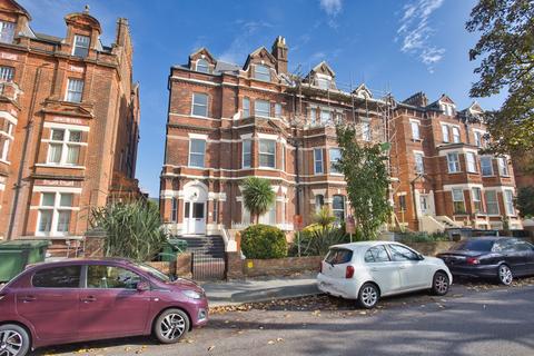 2 bedroom flat for sale, Castle Hill Avenue, Folkestone, CT20