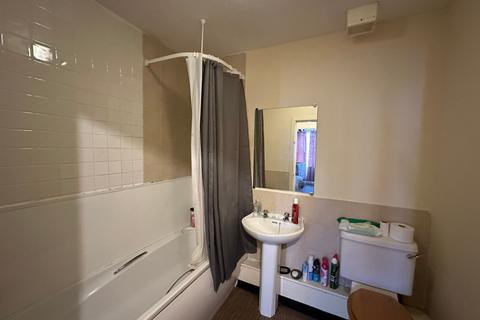 2 bedroom apartment to rent, Manchester, Manchester M23