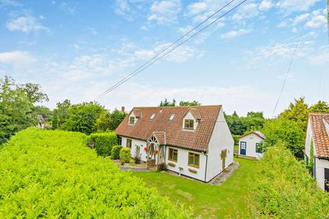 5 bedroom detached house to rent, Streetly End, West Wickham, Cambridge