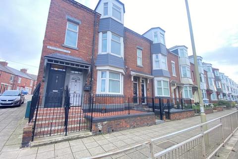 5 bedroom maisonette to rent, Thornton Avenue, South Shields, NE33