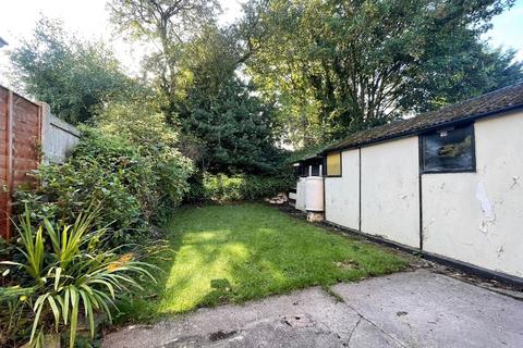 3 bedroom semi-detached house for sale, Newlyn Drive, Bredbury, Stockport