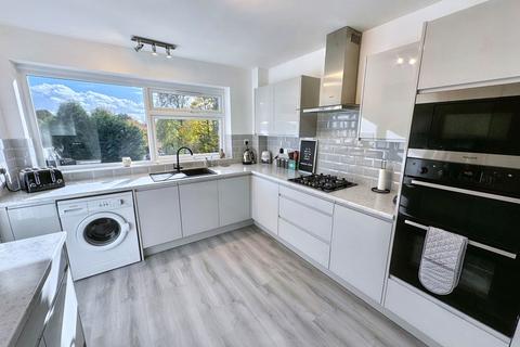 2 bedroom flat for sale, Westfield Street, Tall Trees, M7