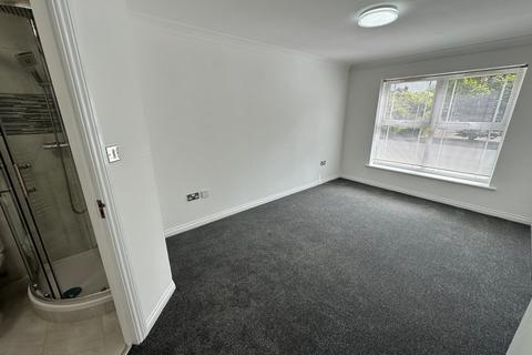 2 bedroom apartment to rent, Clarendon Court, Clarence Road, Windsor, Berkshire, SL4