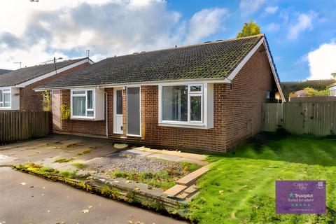 2 bedroom semi-detached bungalow to rent, Cheriton Close, St. Albans