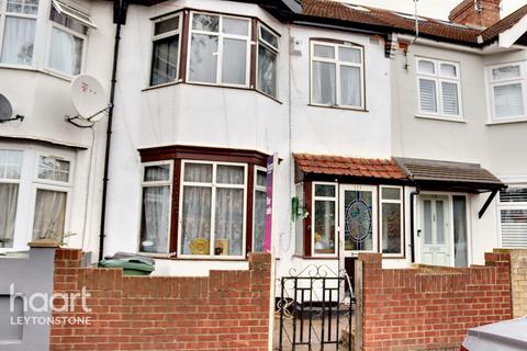 3 bedroom terraced house for sale, Peterborough Road, London