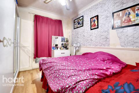 3 bedroom terraced house for sale, Peterborough Road, London