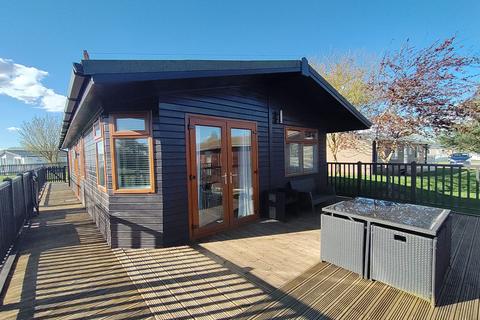 3 bedroom holiday lodge for sale, Redwood, Flamingo Land, Kirby Misperton YO17