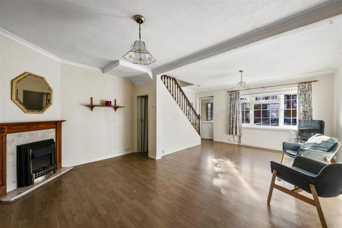 53 Cassiobury Avenue, Feltham, TW14 9JE