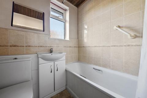 53 Cassiobury Avenue, Feltham, TW14 9JE