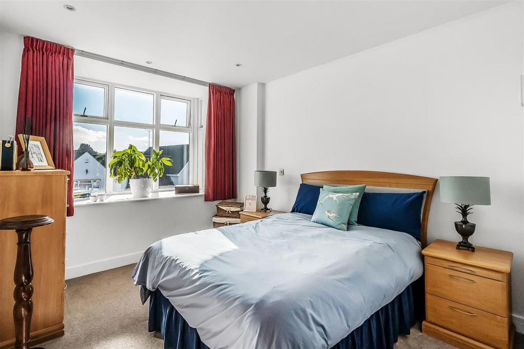 Flat-1-St-Michaels-Court-2.jpg