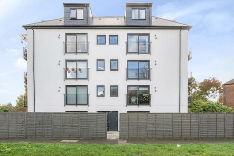 2 bedroom apartment for sale, Ruislip Road, Northolt, Middlesex