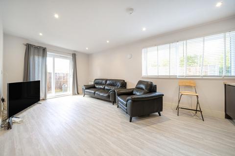 2 bedroom apartment for sale, Ruislip Road, Northolt, Middlesex