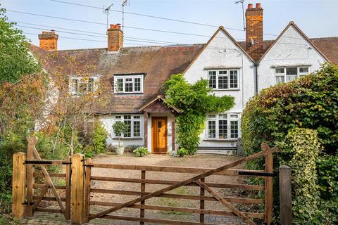 4 bedroom terraced house for sale, Pottersheath Road, Welwyn