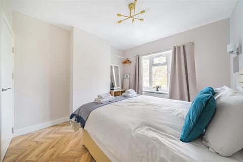 60 Vincent Road, Kingston Upon Thames, KT1 3HJ