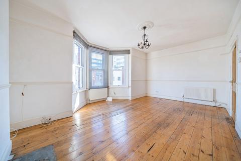 2 bedroom apartment for sale, Caldecot Road, London