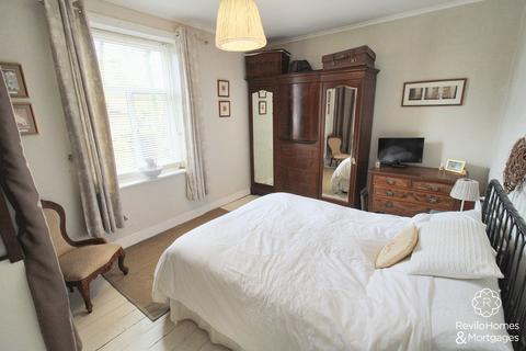 2 bedroom cottage for sale, Hutchinson Road, Norden, OL11