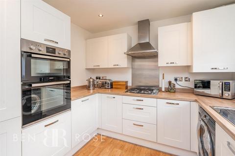 7 Library Close, Farington, Leyland, PR25 3EU