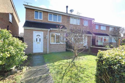 3 bedroom semi-detached house to rent, Pauls Walk Huntley Gloucestershire