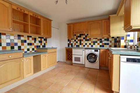 3 bedroom semi-detached house to rent, Pauls Walk Huntley Gloucestershire