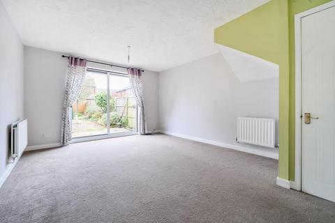 2 bedroom terraced house to rent, 94 Friarscroft Way,  Aylesbury,  HP20