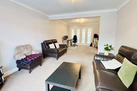 104 The Crossways, Hounslow, TW5 0JP