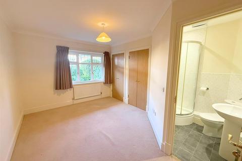 2, Byron House Belwell Place, Sutton Coldfield, B74 4AY