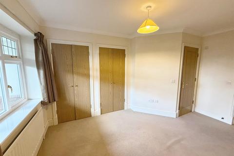 2, Byron House Belwell Place, Sutton Coldfield, B74 4AY