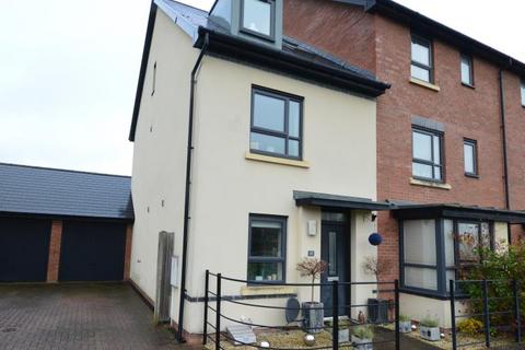 4 bedroom end of terrace house for sale, Wall Close, Lawley