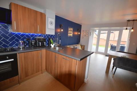 4 bedroom end of terrace house for sale, Wall Close, Lawley