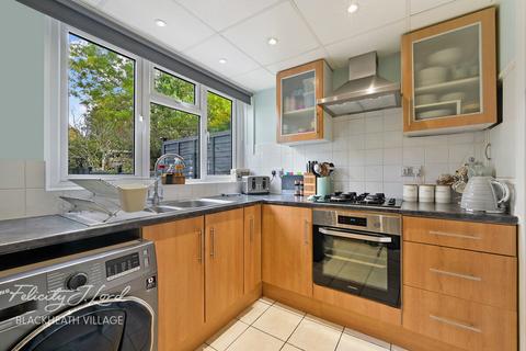 17 Flintmill Crescent, London, SE3 8LU
