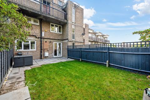 17 Flintmill Crescent, London, SE3 8LU