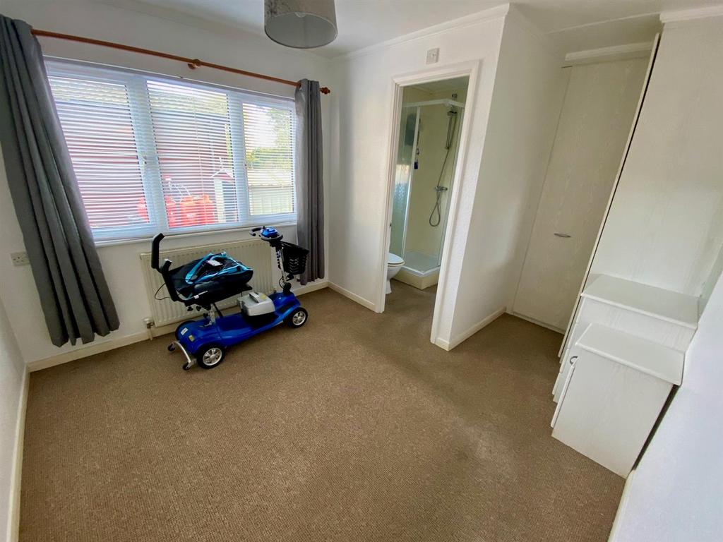 Master bedroom.jpg