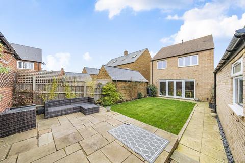 3 bedroom detached house to rent, Banbury,  Oxfordshire,  OX16