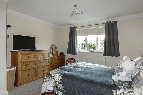 2 bedroom apartment for sale, Woodlands Avenue, Rustington BN16