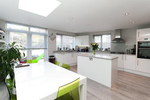 2 Alders Road, Edgware, HA8 9QG