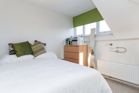 2 Alders Road, Edgware, HA8 9QG