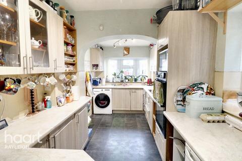 4 bedroom detached house for sale, Glenwood Avenue, Leigh-On-Sea