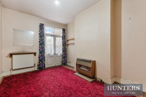 3 bedroom terraced house for sale, Adelaide Terrace, Great West Road, Brentford