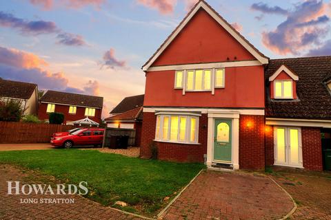 4 bedroom link detached house for sale, Blackthorn Close, Diss