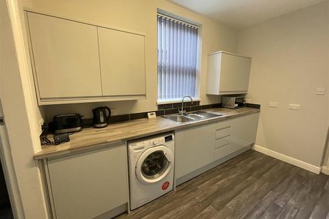 1 bedroom in a house share to rent, 1 Refinery Street, Newcastle ST5